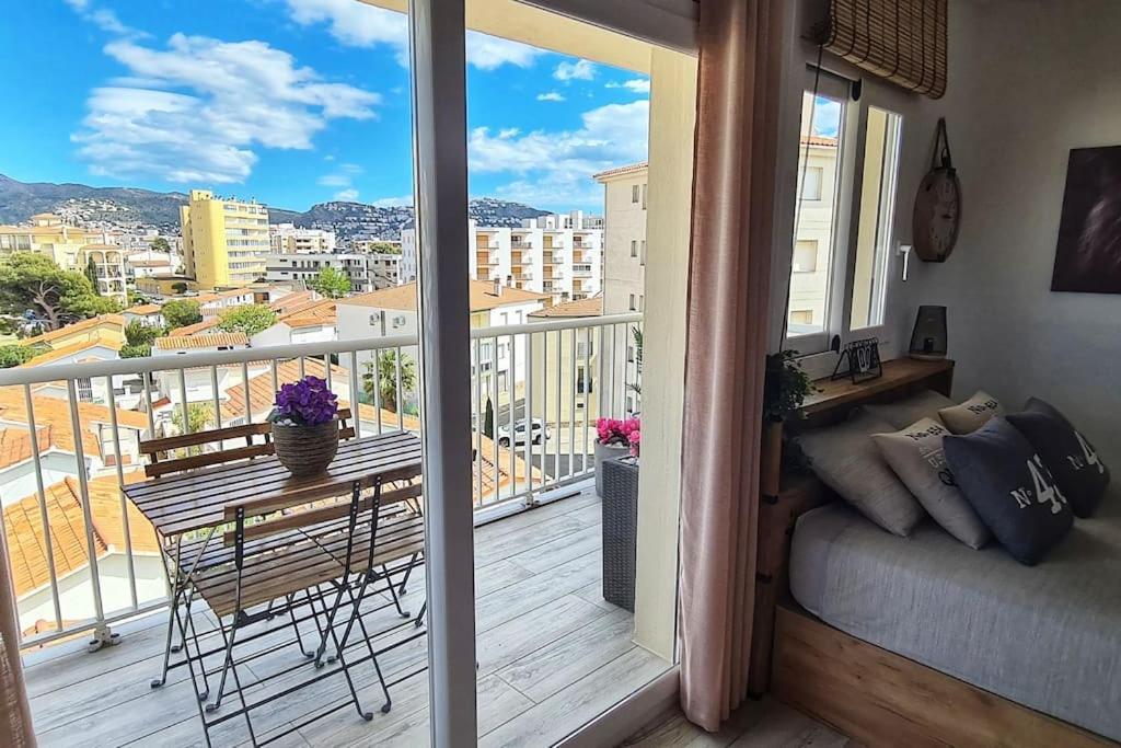 Sunrisemare Vacational Studio Росас Экстерьер фото