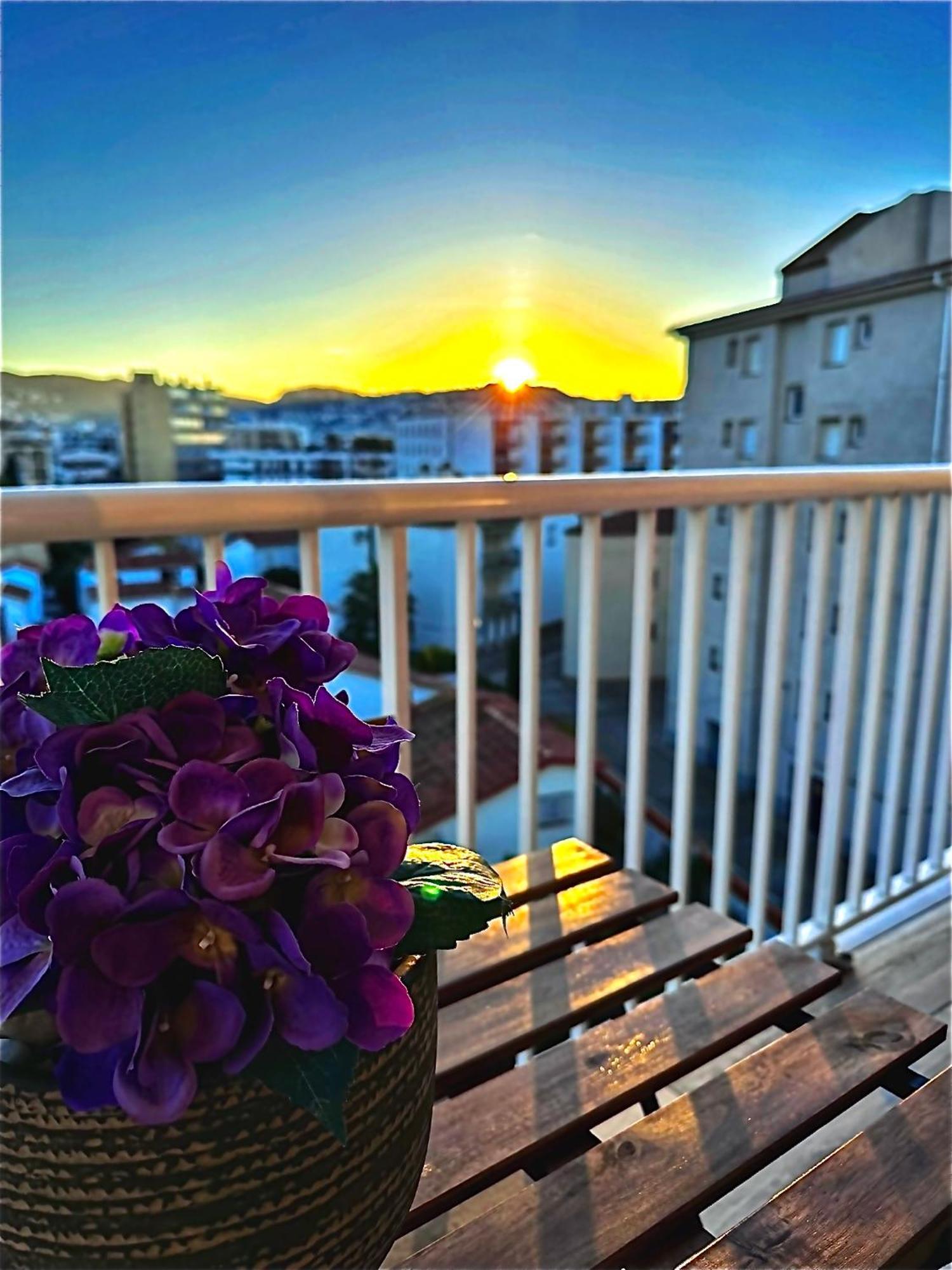 Sunrisemare Vacational Studio Росас Экстерьер фото